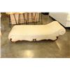 Image 2 : VINTAGE UPOLSTERED CHAISE LOUNGE