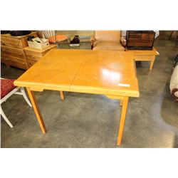 DINING TABLE WITH JACKNIFE LEAF