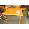 Image 1 : DINING TABLE WITH JACKNIFE LEAF