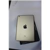 Image 2 : IPAD MODEL A1599 CRACKED CORNER, WHITE