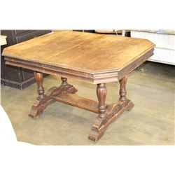 ANTIQUE WALNUT TABLE WITH JACKKNIFE LEAF