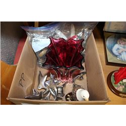BAG OF WATCHES ART GLASS VASE AND DOLPHINS AND EAGLE