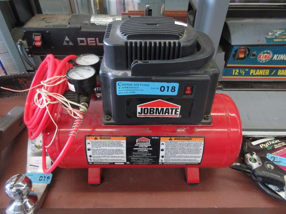Jobmate 3 Gallon Air Compressor with Hose Jobmate 3 Gallon Air Compressor with Hose