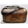 Image 1 : VINTAGE METAL BOAT GASOLINE TANK