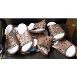 4 PAIRS OF GEKKOS SANDALS SIZE 7/8