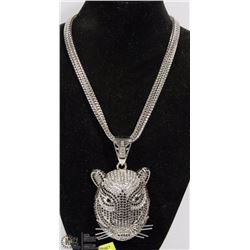 RHINESTONE TIGER PENDANT ON CHAIN