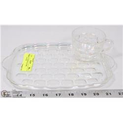 VINTAGE CARNIVAL GLASS SANDWICH SET
