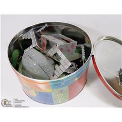 LOT OF WARHAMMER FIGURINES AND ACCESSORIES