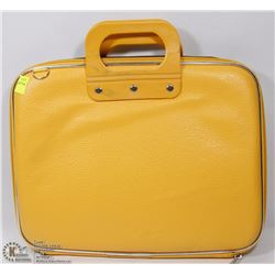 PROTECTIVE LAPTOP CARRY BAG