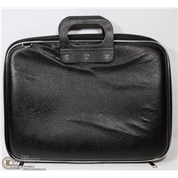 PROTECTIVE LAPTOP CARRY BAG