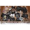 Image 1 : FLAT OF ASSORTED KEYCHAINS