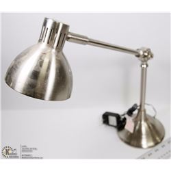 ADJUSTABLE DESK LAMP