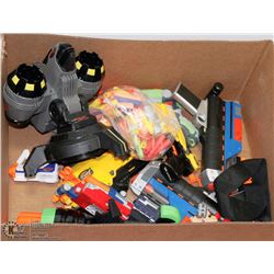 LARGE FLAT OF 11 NERF GUNS & BULLETS