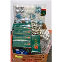 FLAT OF NEW CHRISTMAS DECORATIONS