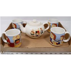 TETLEY TEA COLLECTOR SET, COMES WITH TEAPOT AND