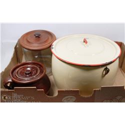 LOT WITH BEAN POT, LARGE ENAMEL POT & VINTAGE