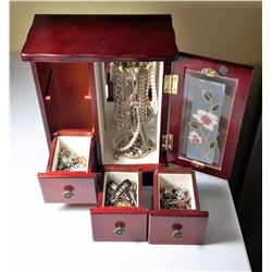 #20 - GLASS FRONTED JEWELRY BOX & CONTENTS
