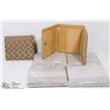 Image 1 : LOT OF 6 NEW LADIES WALLETS