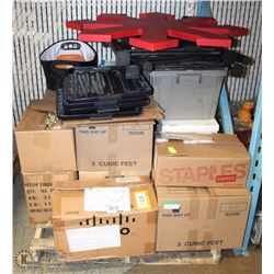 PALLET OF MOSTLY CHRISTMAS ITEMS
