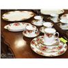 Image 1 : 14PCS OLD COUNTRY ROSES CHINA, ROYAL ALBERT