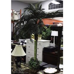 PALM TREE WITH IVY 6'