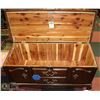 Image 1 : LANE CEDAR LINED CHEST