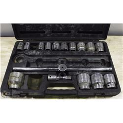27)MASTERCRAFT HEAVY DUTY SOCKET SET