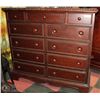 Image 1 : 13) 10 DRAWER WOOD DRESSER