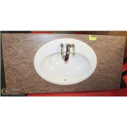 PORCELAIN VANITY WITH TAPS