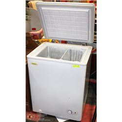 WHITE DANBY APARTMENT SIZE FREEZER