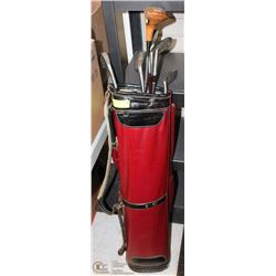 12) VINTAGE GOLF BAG WITH 7 CLUBS