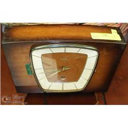 VINTAGE SOLAR MANTEL CLOCK - MADE IN