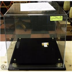 GLASS FOOTBALL HELMET DISPLAY CASE