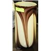 Image 1 : MODERN 14" VASE