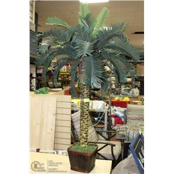 PALM TREE IN SQUARE WICKER BASKET 4'