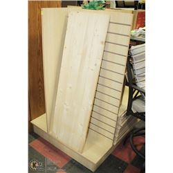 DISPLAY STAND WITH CONCRETE FROG