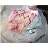 Image 1 : LOT OF 5 ASSORTED SCARVES