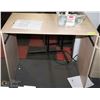 Image 1 : ALMOND COLOR DESK