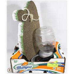 SMALL FLAT OF CAT ACCESSORIES AND TOYS