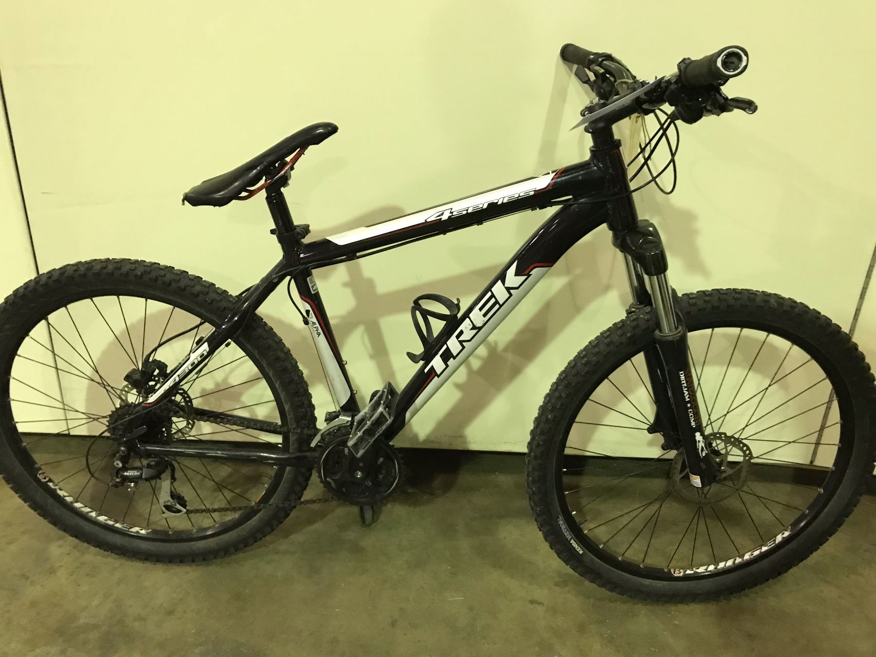 Trek 4 Series Mountain Bike - 28114777 1 Trek 4 Series Mountain Bike - 28114777 1