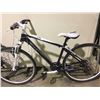 Image 2 : 2 BIKES: GREY CANNONDALE ROAD BIKE & BLUE VERZA HYBRID BIKE