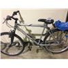 Image 2 : 2 BIKES: BLUE XIDESHENG MOUNTAIN BIKE & GREY RALEIGH MOUNTAIN BIKE
