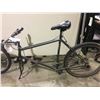 Image 2 : 2 BIKES: BLUE INFINITY MOUNTAIN BIKE & GREY ALLEGRO BIKE FRAME
