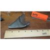 Image 8 : Fossil: 3 Fossilized Shark's Teeth (Megalodon), w/Rock Crust
