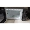 Image 2 : GE Microwave Oven
