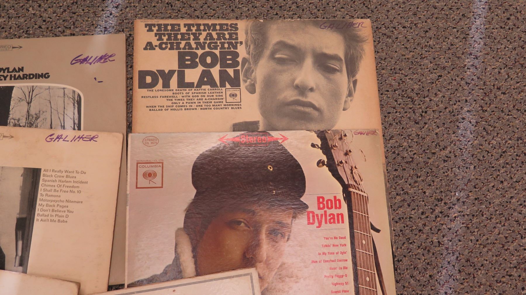 Old Records 6 Bob Dylan Albums, 1 "Collection of Bob Dylan's Songs