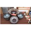 Image 1 : 9 Ceramic Bowls of Various Sizes