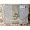 Image 2 : DIAMOND JUBILÉE KEEPSAKE FOLDERS