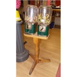 DOUBLE CANDY MACHINE ON STAND - WITH KEYS HAS CANDY