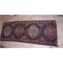 AREA CARPET - PERSIAN - RUNNER - 4 CIRCLE 27"W X 70" LONG